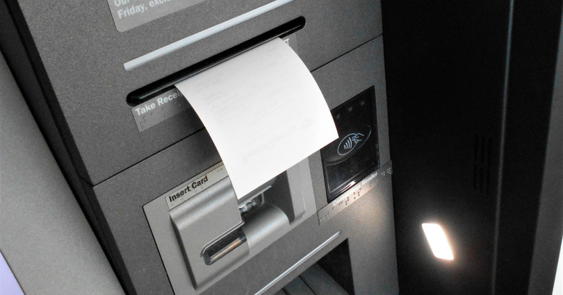 Opłaty za bankomaty - jak uniknąć? Opłaty za bankomaty - jak uniknąć?