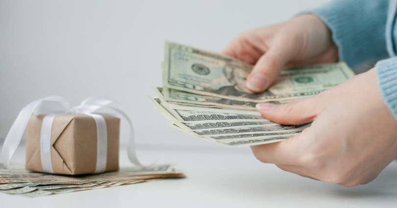 Prezent na komunię lub urodziny gotówka czy przelew Prezent na komunię lub urodziny gotówka czy przelew