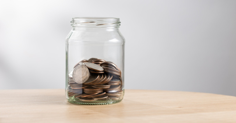 Metoda trzech słoików (wydać, oszczędzić, podzielić się) – jak nauczyć dziecko podstaw budżetowania.