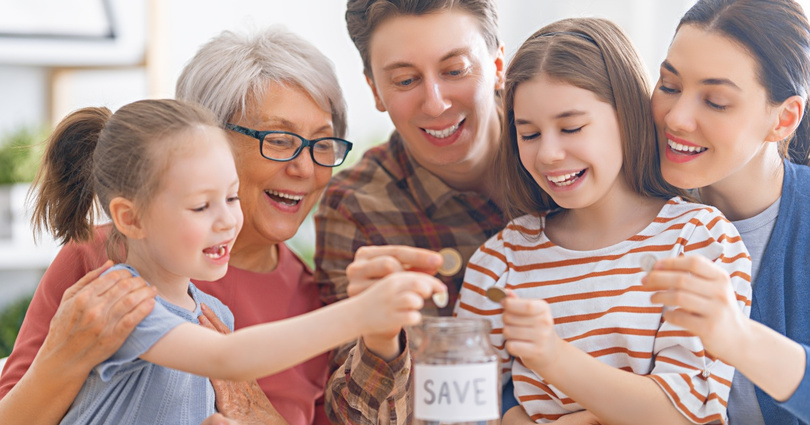 Wspólny budżet na domowe wydatki – jak zaangażować nastolatka w planowanie finansów rodziny?